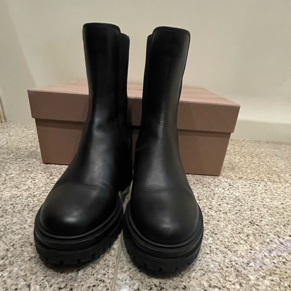 Gianvitto Rossi Chelsea Boot - Picture 2 of 5